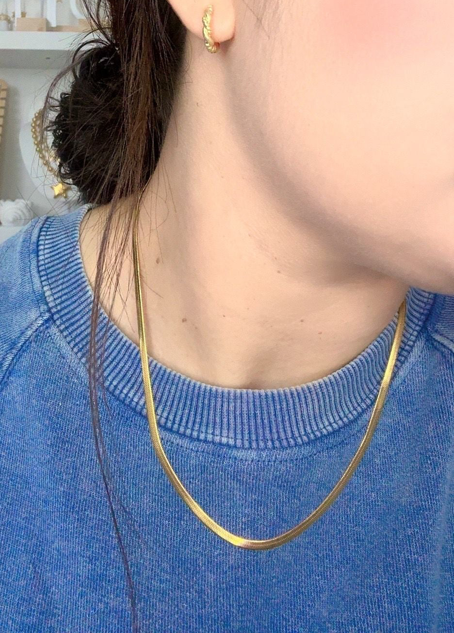 Gargantilla estilo serpiente