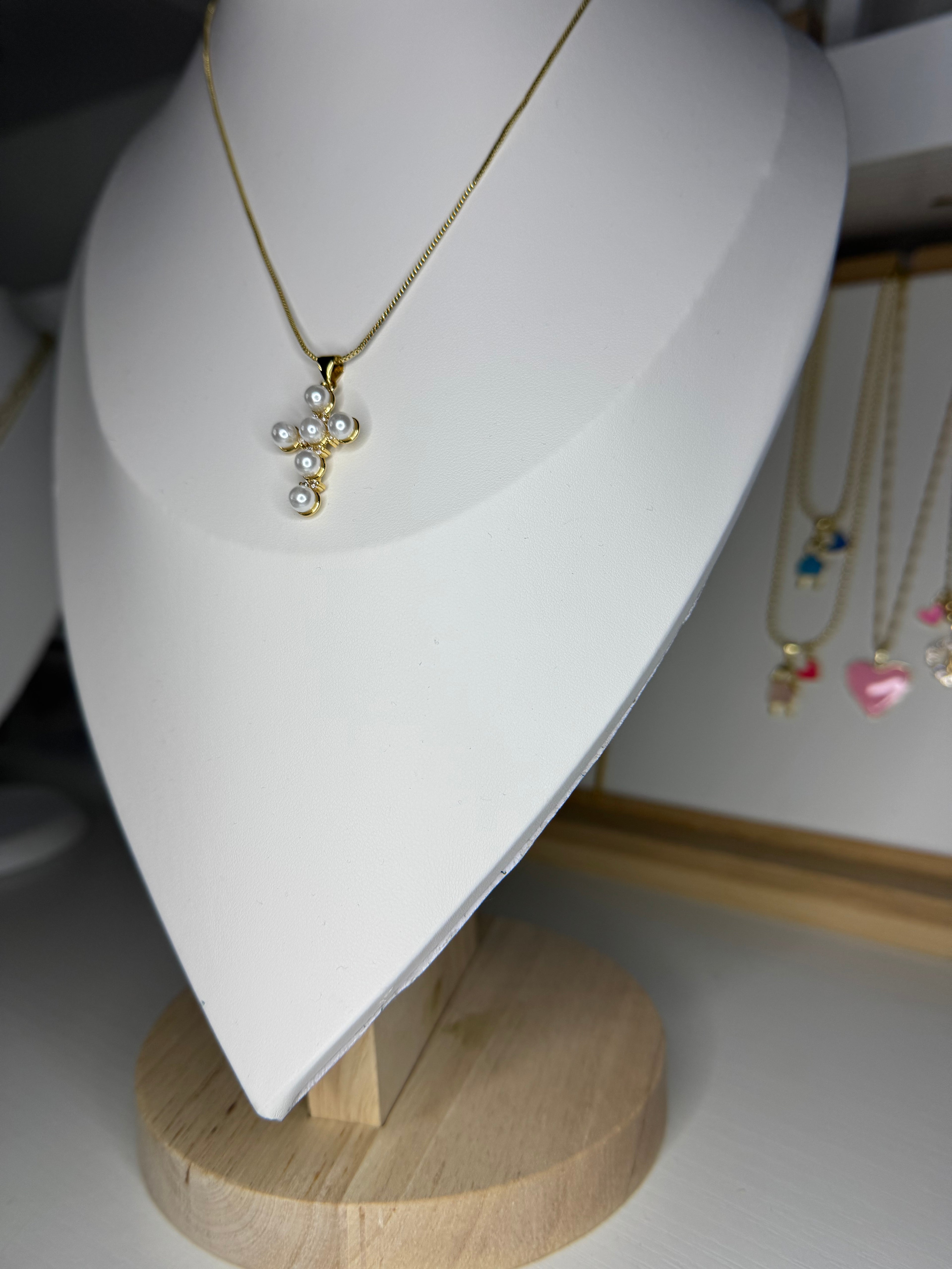 Cadena cruz de perla